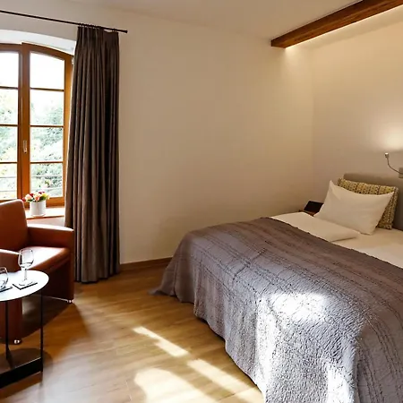 Hotel Hofgut Battenberg 4*
